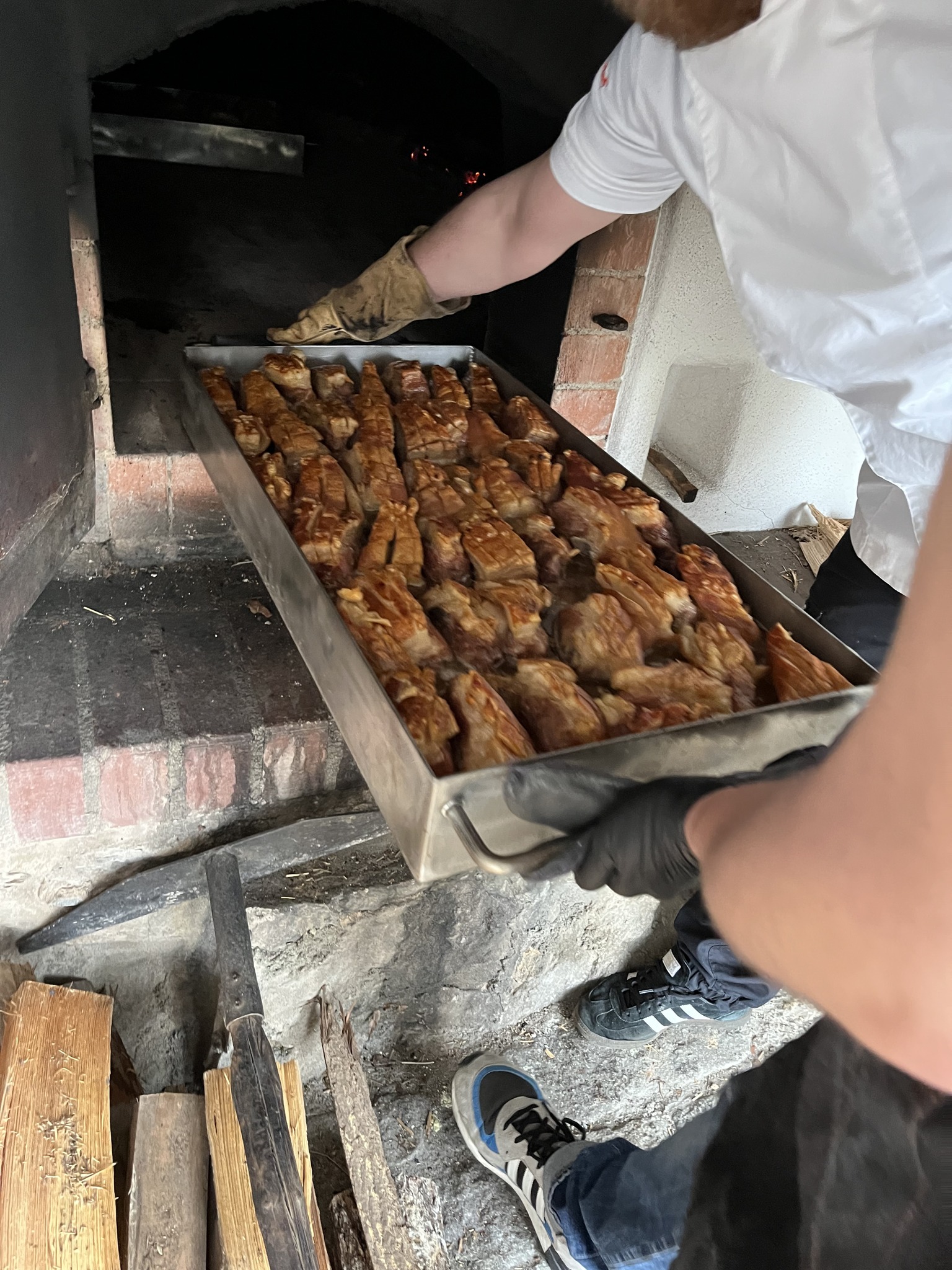 24.04.2023 – Schäuferl-Aktion am Backofen